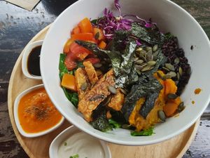 kalefornia bowl at Karma Kafe in Koh Phangan