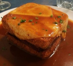 Vegan francesinha at Lupin Restaurante Vegetariano in Porto