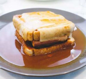 Vegan Francesinha at Lupin Restaurante Vegetariano in Porto