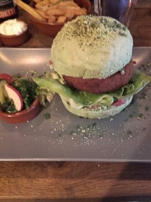 Seaweed burger with hummus instead of mayo at Burgerlijk in Maastricht