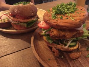 Tempéburger with satésaus at Burgerlijk in Maastricht
