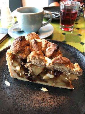 Apple pie vegan at VEVAY in Frankfurt