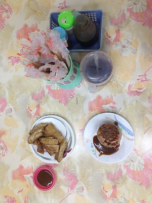 shitake mushroom steak and rice side at Zhēn Hǎo Wèi SùShí 真好味素食 in Kaohsiung