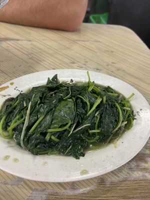 Sweet potato leaves   at Zhēn Hǎo Wèi SùShí 真好味素食 in Kaohsiung