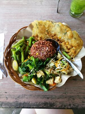 buffet food  at Loving Hut Express - Demangan Baru in Yogyakarta