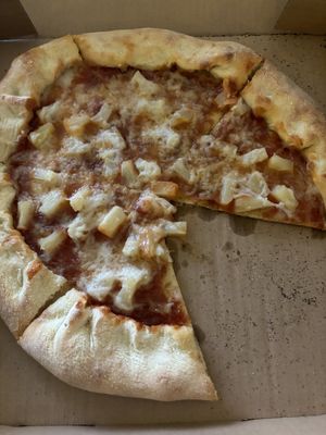 supposed to be Hawaiian (really cheese with pineapple)  at Allie's Vegan Pizzeria and Cafe in Spokane