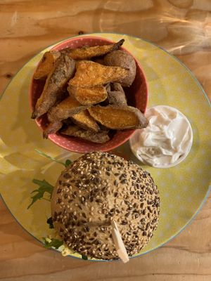 Red pepper burger at Greenway in Antwerpen