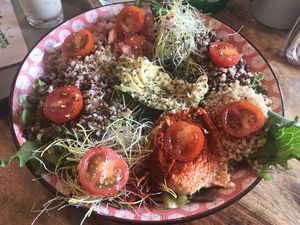 Gezellige en lekkere lunch 🥗   at Greenway in Antwerpen