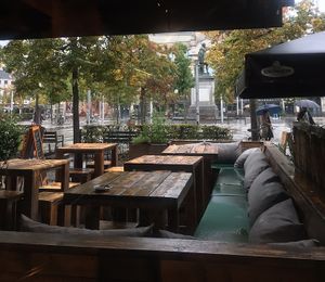 Outside seating   at Greenway in Antwerpen