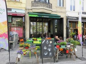 front and terrace at Greenway in Antwerpen