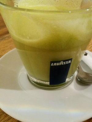 Vegan Macha Latte  *_____* at Greenway in Antwerpen