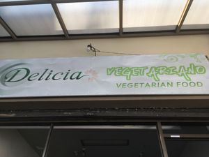 Outside sign at Restaurante Delicia in San Jose