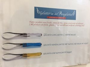 look for the blue spoons to know what is dairy free at Gelateria dell Angeletto in Rome