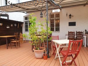 Part of the terrace at Torschenke in Zons