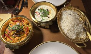 Aloo Gobi and korma   at Taj Mahal in Bruges