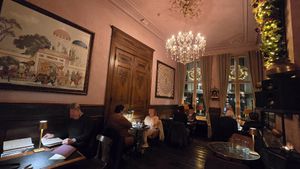Interior, front room at Taj Mahal in Bruges