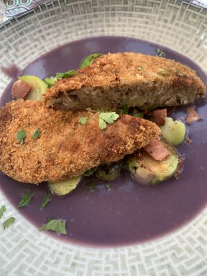 Vegan Schnitzel with vegan bacon at roots in Thessaloniki