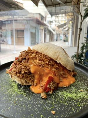Sloppy Joe  at roots in Thessaloniki