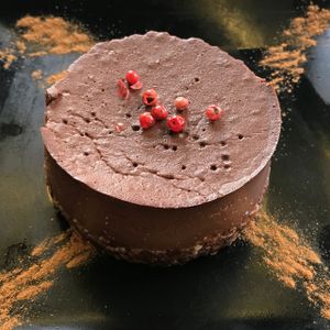 vegan cake at roots in Thessaloniki