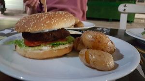 The rOOTS Special Burger  at roots in Thessaloniki