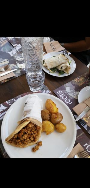 vegan gyros and wrap at roots in Thessaloniki