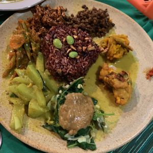 rice with different vegetables at Wulan Vegetarian Warung in Ubud