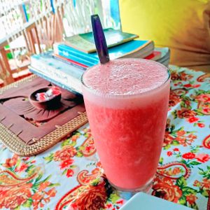 The smoothies at Wulan's are huge. Love the strawberry banana smoothie. Yum at Wulan Vegetarian Warung in Ubud