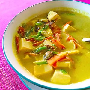 Sumur Indo Coconut Tofu soup is super-tasty and pretty cheap. Perfect when you need something hot in your stomach when it wet and rainy outside. All soups are gluten-free at Wulan at Wulan Vegetarian Warung in Ubud