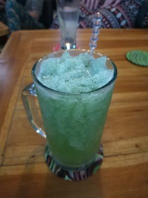 Large lemonade at Wulan Vegetarian Warung in Ubud