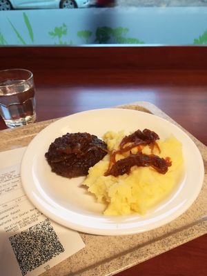  at Maran Vegan Bistro in Vienna