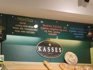 Breakfast menu at Maran Vegan Bistro in Vienna