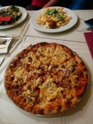 Pizza, sushi and fries at Napfenyes Bistro in Budapest