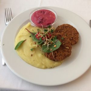 Oats burgers with mashed potatoes. at Napfenyes Bistro in Budapest
