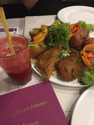 Napfenyes platter for two at Napfenyes Bistro in Budapest