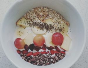 Frühstücks-Bowl mit Superfoods at Kleeblatt Bar in Landsberg Am Lech
