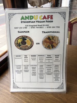 😍 highly recommend getting the traditional plate! Nothing beats eating with your HANDS 😻🥰  at Andu Caffe in East London