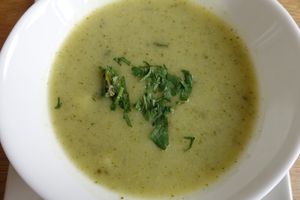 Broccoli with Cucumber Soup at triVida in Klagenfurt