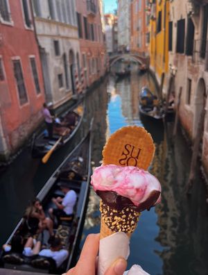   at Gelatoteca SuSo in Venice