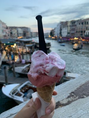   at Gelatoteca SuSo in Venice