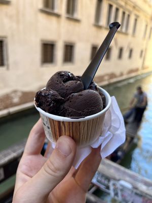 Dark chocolate   at Gelatoteca SuSo in Venice