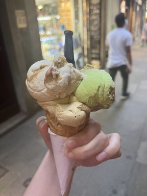 Walnut caramel, pistachio, pistachio cherry   at Gelatoteca SuSo in Venice