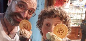 Happy vegans. 3 vegan gelato flavours 11.10.23 at Gelatoteca SuSo in Venice