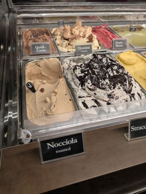 selection at Gelatoteca SuSo in Venice