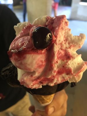 Amarena cherry variegato and dark chocolate gelato  at Gelatoteca SuSo in Venice