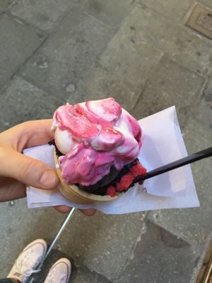 raspberry rice milk & dark chocolate  at Gelatoteca SuSo in Venice