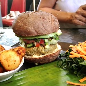 Hamburguesa árabe at Taller Veganico in Monterrey