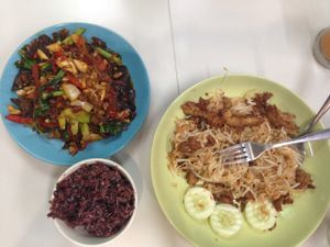 pad Thai and panang curry at Bamboo Bee Vegetarian in Chiang Mai