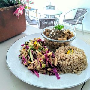 Vegan gravy, quinoa salad and brown rice at Mexicali by Trofo Garden in Bucaramanga