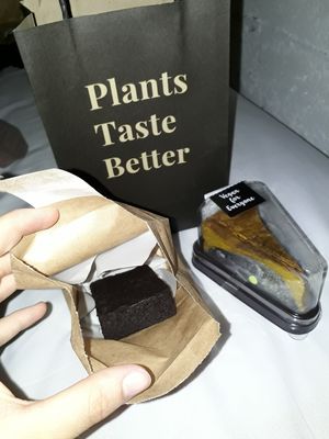 Brownie & Pumkin Pie at Veganerie - EmQuartier in Bangkok