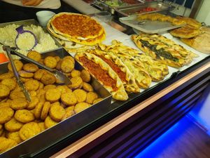 Falafels and pides at Erbils in Munich